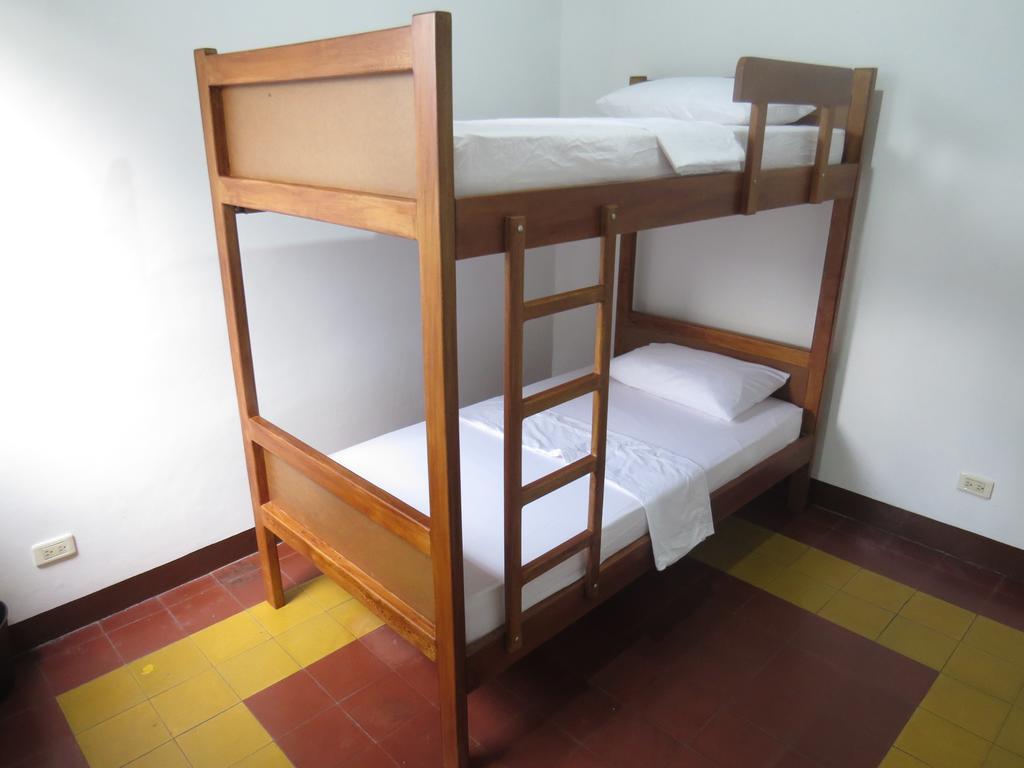 Hostal Casa Prado Меделин Екстериор снимка